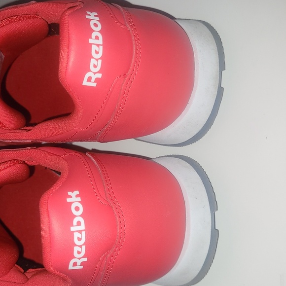 All Red Reebok with red shoe strings - Picture 10 of 12